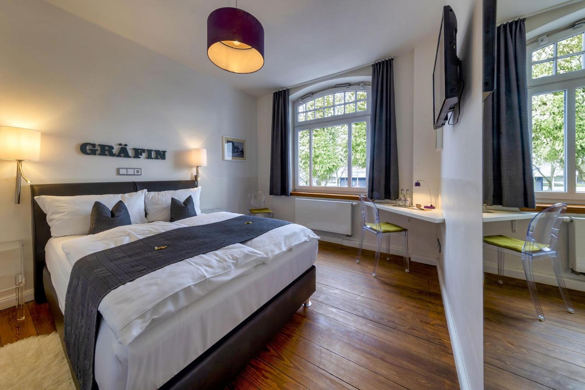 Designhotel 1690 & Apartments เรนด์สบูร์ก ภายนอก รูปภาพ